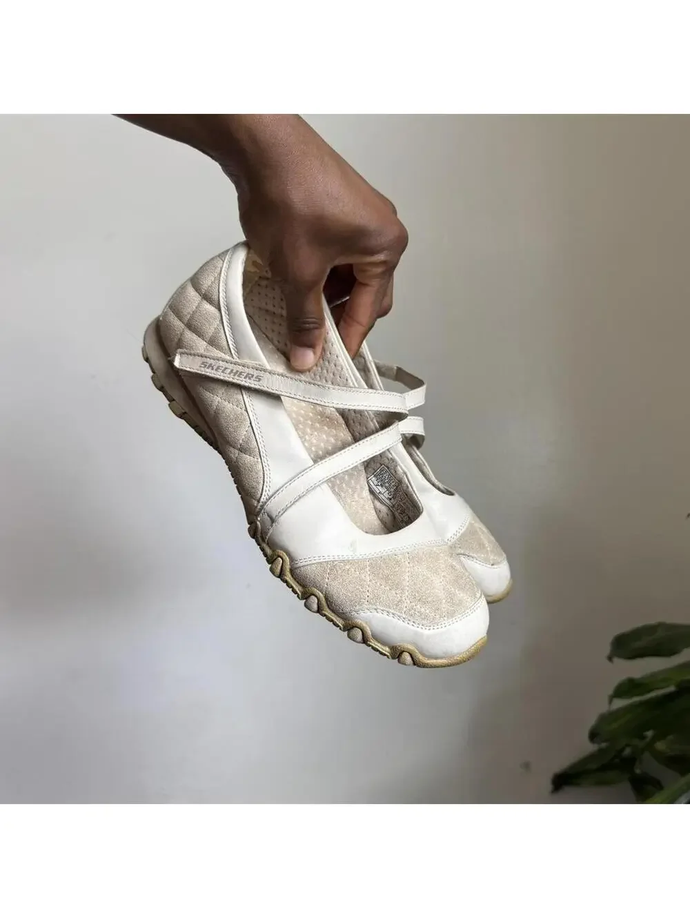 Y2K Skechers Quilted Mary Jane Sneakers Natural Cream Leather size 7